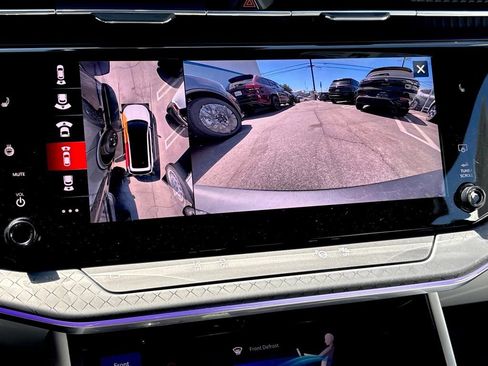 Used 2025 Jeep Wagoneer S Limited image 18