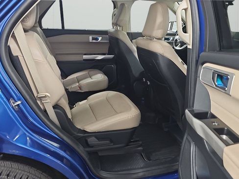 Used 2020 Ford Explorer Limited AWD/4WD image 13