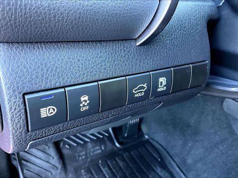 Certified 2024 Toyota Camry SE FWD image 32