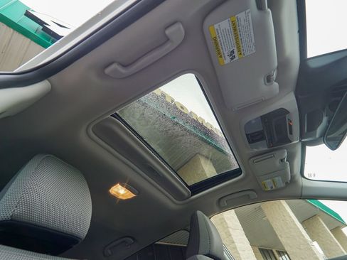 Used 2024 Subaru Crosstrek 2.0i Premium image 26