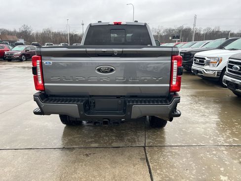 Used 2024 Ford F250 Lariat w/ Tremor Off-Road Package image 7