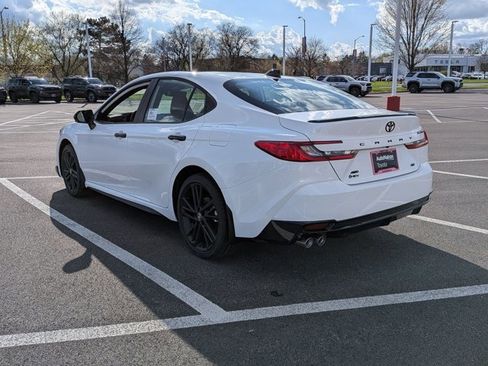 New 2026 Toyota Camry Hybrid image 9