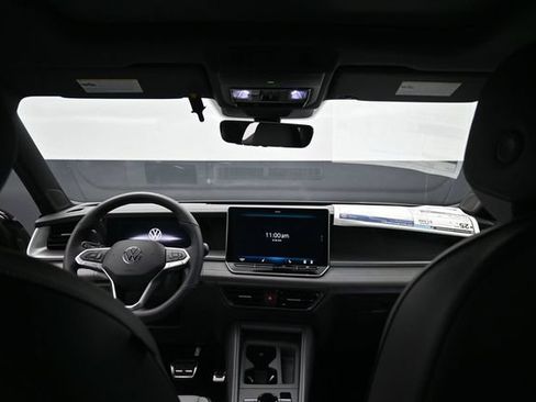 New 2026 Volkswagen Tiguan SE R-Line AWD/4WD image 10