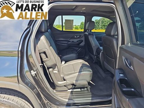 Used 2023 Chevrolet Traverse RS AWD/4WD image 27