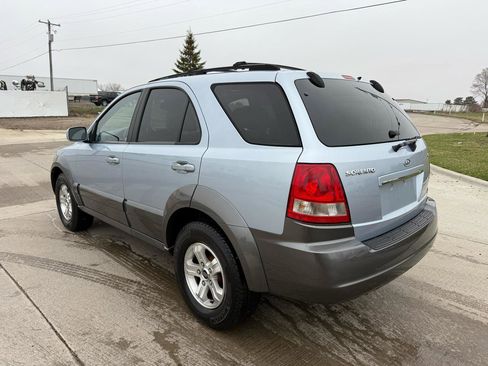 Used 2005 Kia Sorento EX image 7