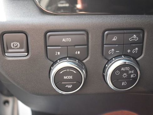 Used 2022 GMC Sierra 1500 Elevation w/ Elevation Premium Package image 21