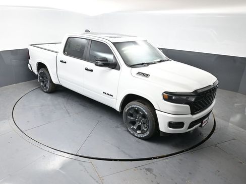 New 2026 RAM 1500 4x4 Crew Cab image 32