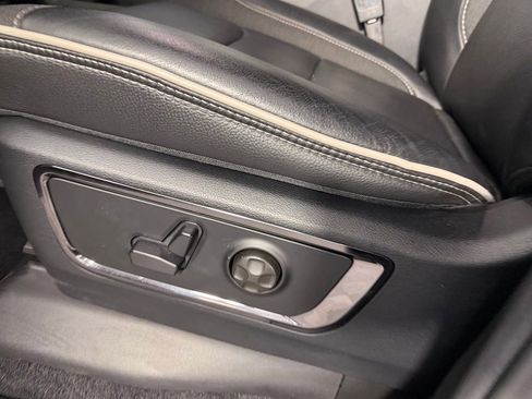 Used 2025 RAM 1500 Limited AWD/4WD image 22