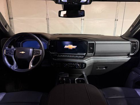 Used 2023 Chevrolet Silverado 1500 LTZ AWD/4WD image 16