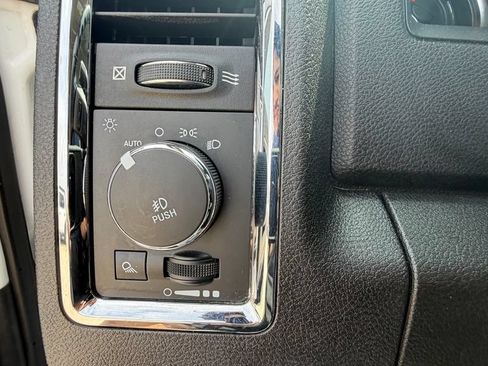Used 2018 RAM 2500 Laramie AWD/4WD image 29