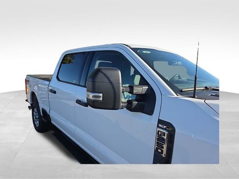Used 2024 Ford F250 XLT image 5