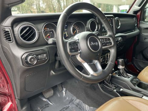 Used 2021 Jeep Wrangler Unlimited Sahara image 14