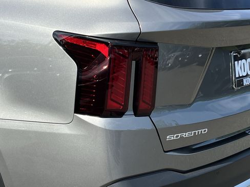 New 2026 Kia Sorento EX AWD/4WD image 14