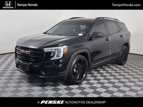 Used 2023 GMC Terrain SLE w/ Driver Convenience Package image 1