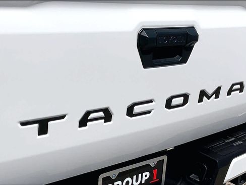 Used 2025 Toyota Tacoma SR5 image 30