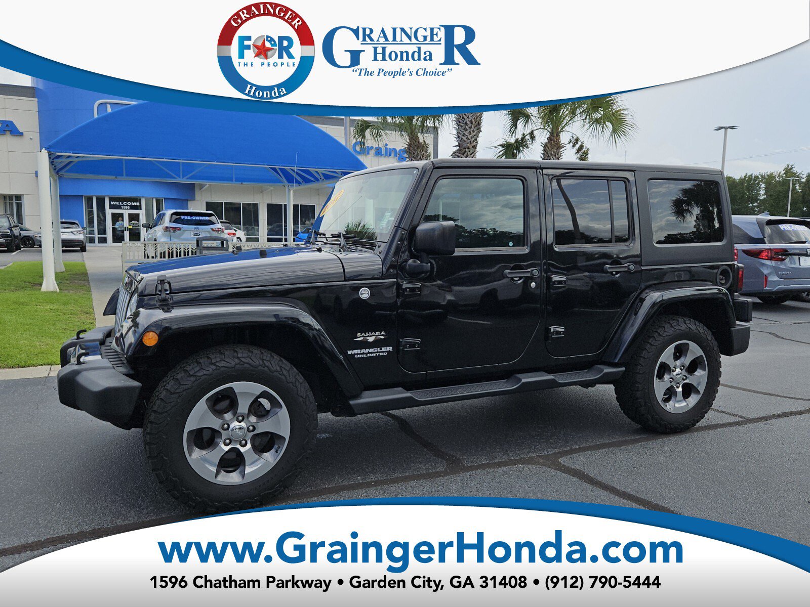 Used 2017 Jeep Wrangler Unlimited Sahara w/ Dual Top Group AWD/4WD image 1