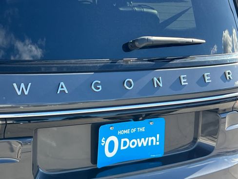 Used 2024 Jeep Wagoneer Series II w/ Flexible Seating Group image 29