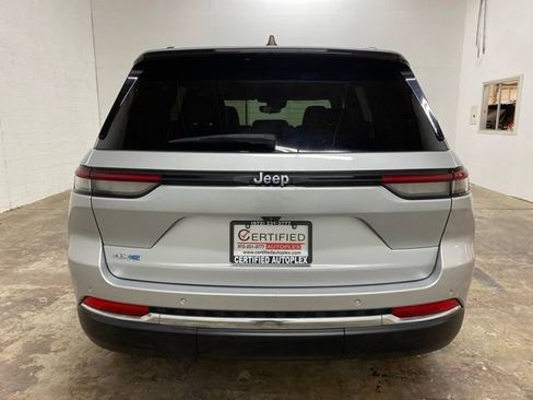 Used 2024 Jeep Grand Cherokee Limited 4xe AWD/4WD image 4