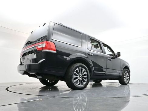 Used 2017 Lincoln Navigator Select image 33