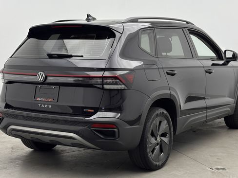 Used 2025 Volkswagen Taos S FWD image 7