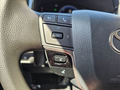 Used 2026 Toyota Camry LE FWD image 32