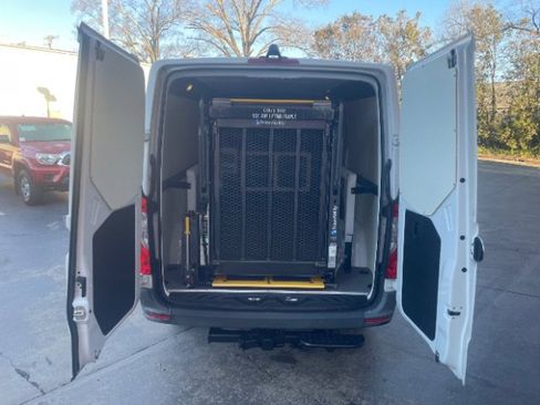 Used 2020 Freightliner Sprinter 2500 image 5