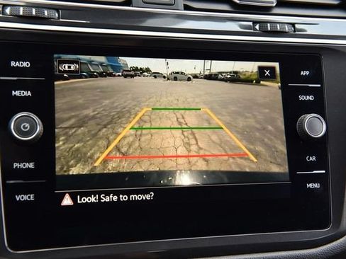 Used 2023 Volkswagen Tiguan SE FWD image 13