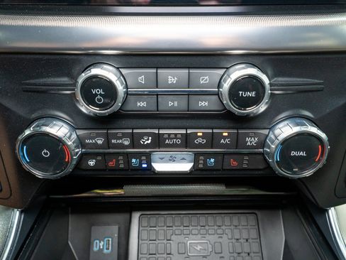 Used 2024 Ford F150 Platinum w/ Equipment Group 703A Plus AWD/4WD image 26