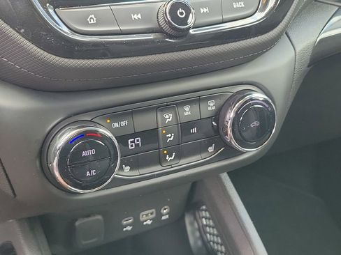 Used 2022 Chevrolet TrailBlazer LT w/ Convenience Package FWD image 31