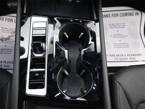 Used 2025 Volkswagen Atlas Cross Sport SE image 15