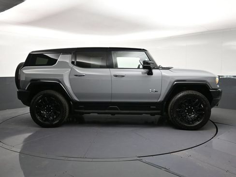 Certified 2026 GMC Hummer EV SUV AWD/4WD image 6