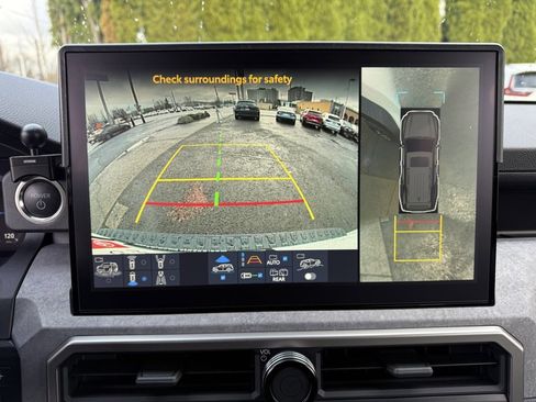 Certified 2025 Toyota 4Runner Trailhunter image 37