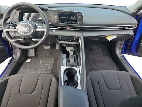 New 2026 Hyundai Elantra Blue image 9