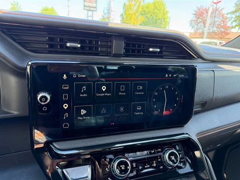 Certified 2025 GMC Sierra 1500 AT4 w/ AT4 Premium Package AWD/4WD image 28
