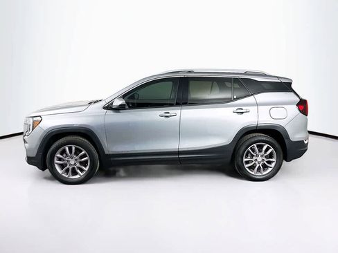 Used 2023 GMC Terrain SLT image 3