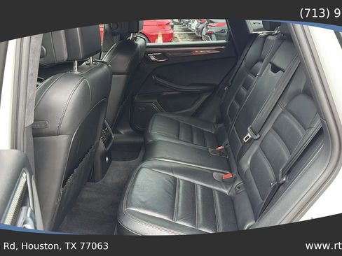 Used 2015 Porsche Macan Turbo AWD/4WD image 26