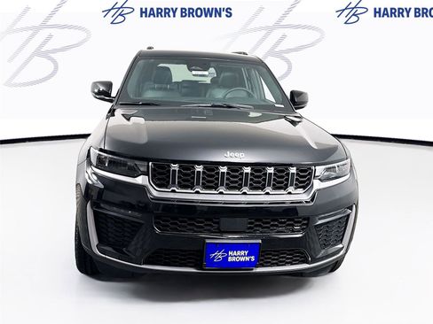 New 2026 Jeep Grand Cherokee Limited w/ Trailer Tow Package AWD/4WD image 28
