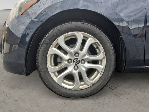 Used 2016 Scion iA FWD image 9