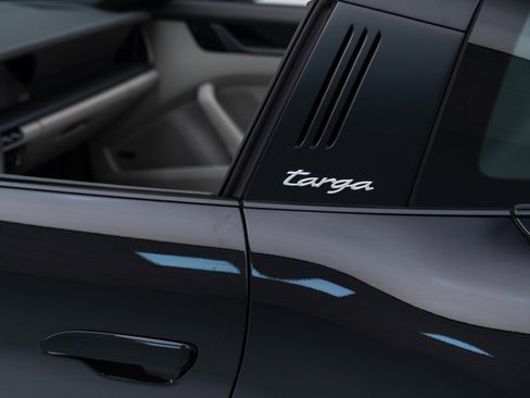 Used 2023 Porsche 911 Targa 4S image 13