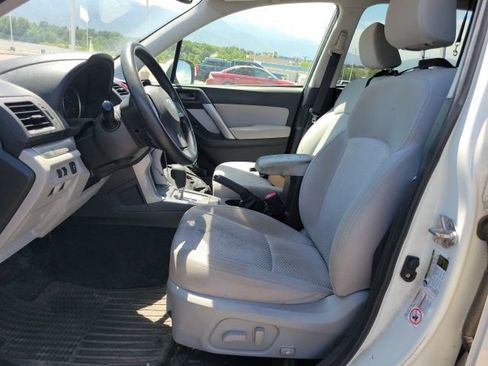 Used 2015 Subaru Forester 2.5i Premium w/ All-Weather Package AWD/4WD image 10