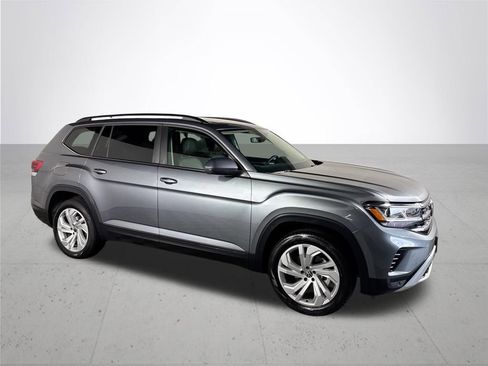 Certified 2023 Volkswagen Atlas SE w/ Panoramic Sunroof Package AWD/4WD image 4