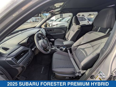 Used 2025 Subaru Forester Premium AWD/4WD image 26