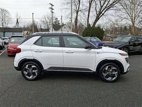 Certified 2023 Hyundai Venue Limited w/ Cargo Package image 26