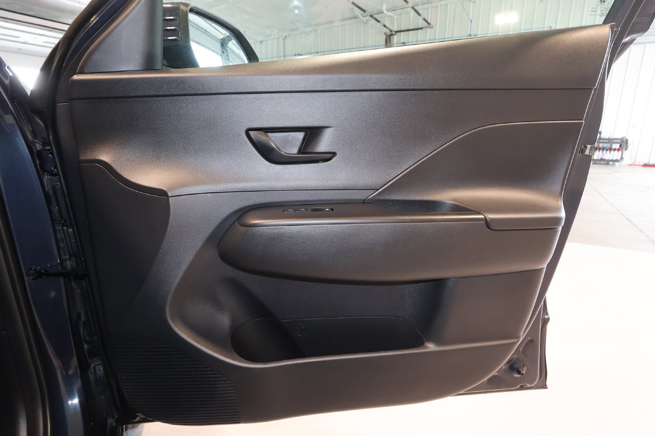Used 2025 Hyundai Kona SEL AWD/4WD image 18