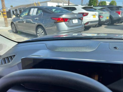 Used 2025 Kia K4 FWD image 12