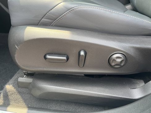 Used 2020 Buick Envision Essence image 16