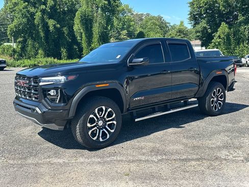 Used 2023 GMC Canyon AT4 w/ AT4 Premium Package AWD/4WD image 2