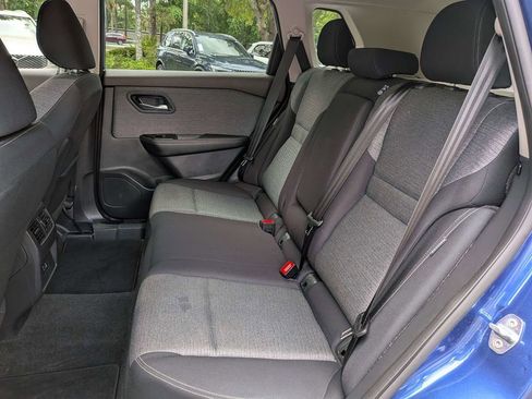 Used 2023 Nissan Rogue SV FWD image 13