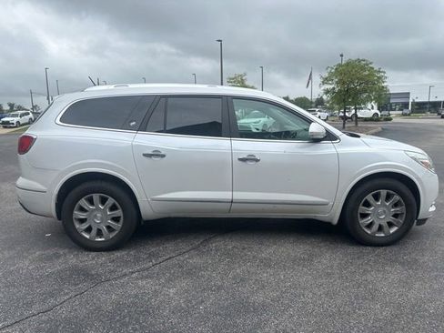 Used 2017 Buick Enclave Premium FWD image 2