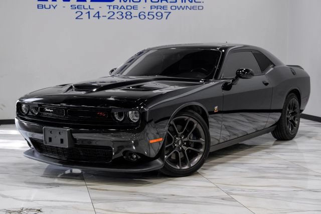 Used 2022 Dodge Challenger R/T Scat Pack RWD image 2